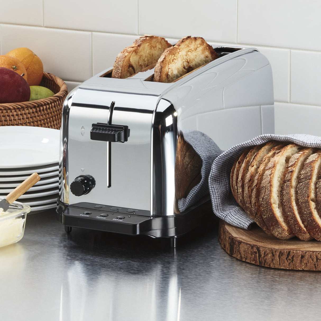 Waring LIGHT-DUTY 4-SLICE 2-SLOT TOASTER  Model: WCT704