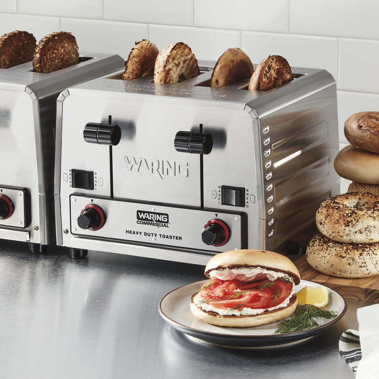 Waring HEAVY-DUTY 4-SLOT SWITCHABLE BREAD & BAGEL TOASTER  Model: WCT850RC